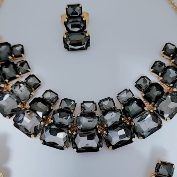 Grey Korean necklace set - Picture 7 of 7